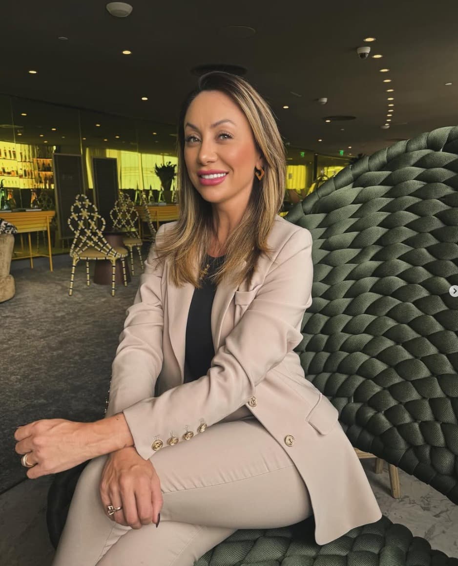 Livia Nayara - Corretora de Imóveis